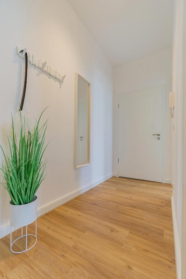 Modernes Apartment - Zentral, Ruhig, Wlan, Netflix, Kueche, Schreibtisch, Parkplatz, Waschtrockner Котбус Екстер'єр фото